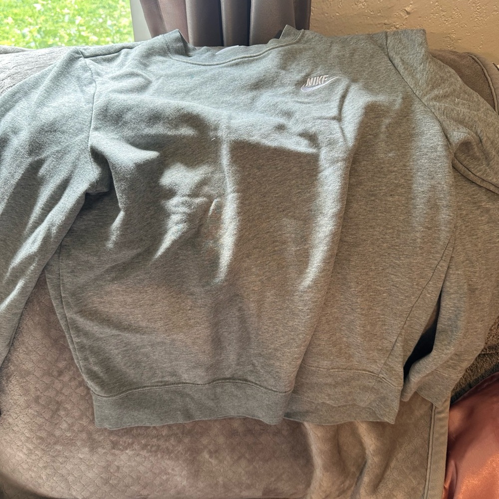 Nike Gray Bomber Jacket for Effortless Style